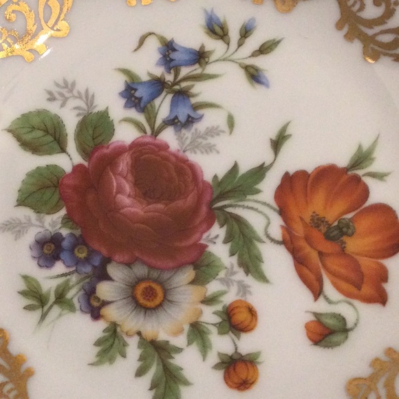 22 Karat gold Kleicer  trinket dish - Picture 4 of 4